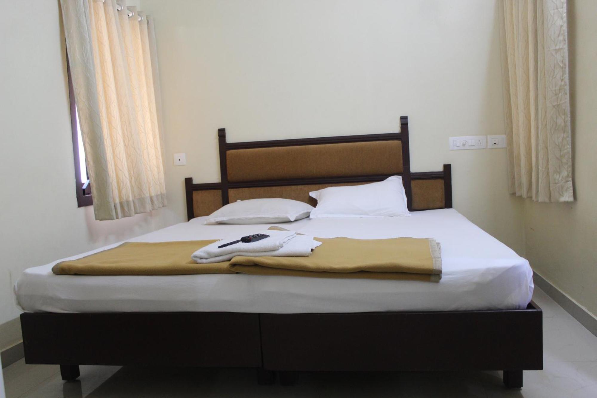 Anna Hotel Thiruvananthapuram Exterior photo