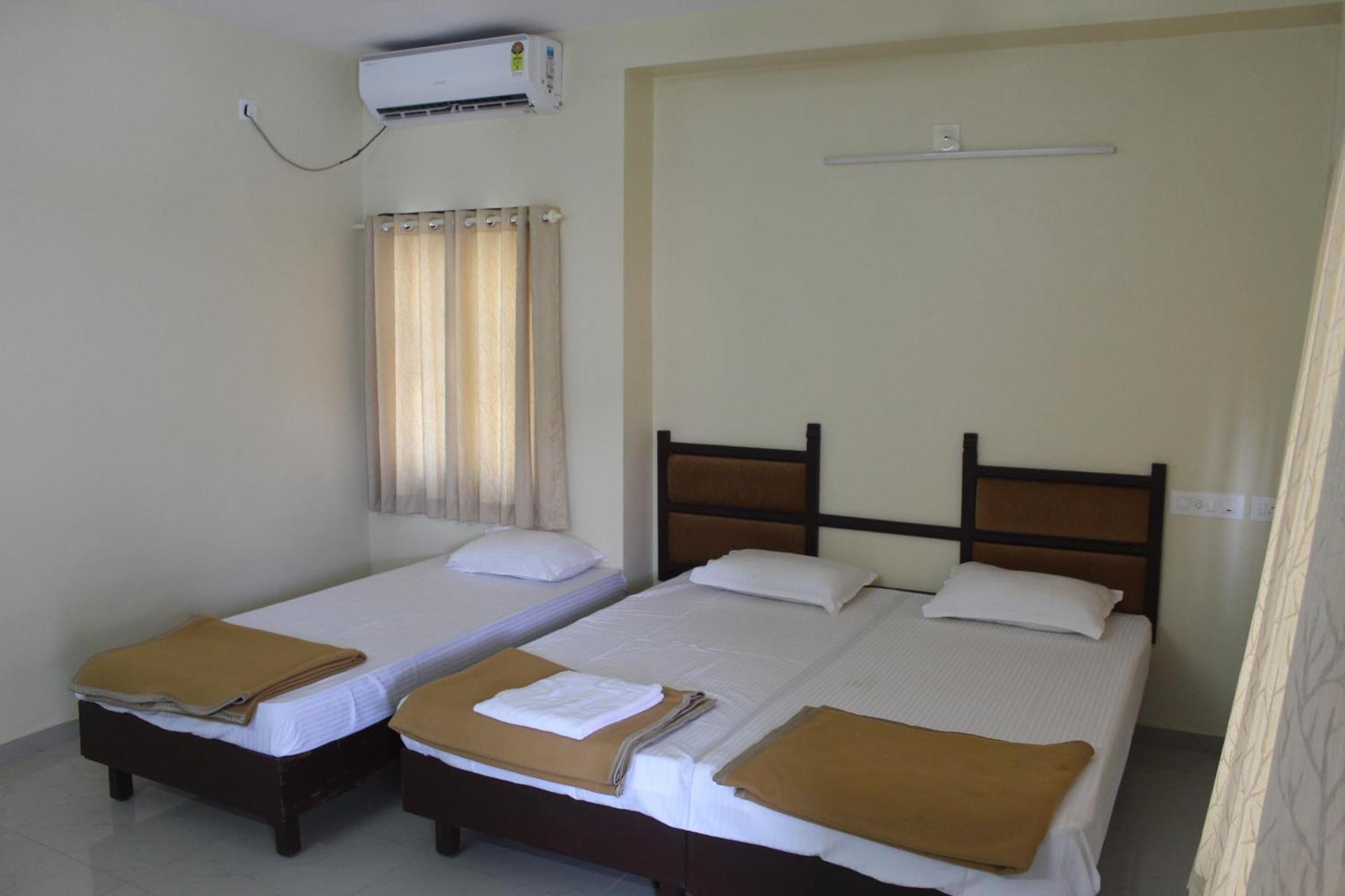 Anna Hotel Thiruvananthapuram Exterior photo