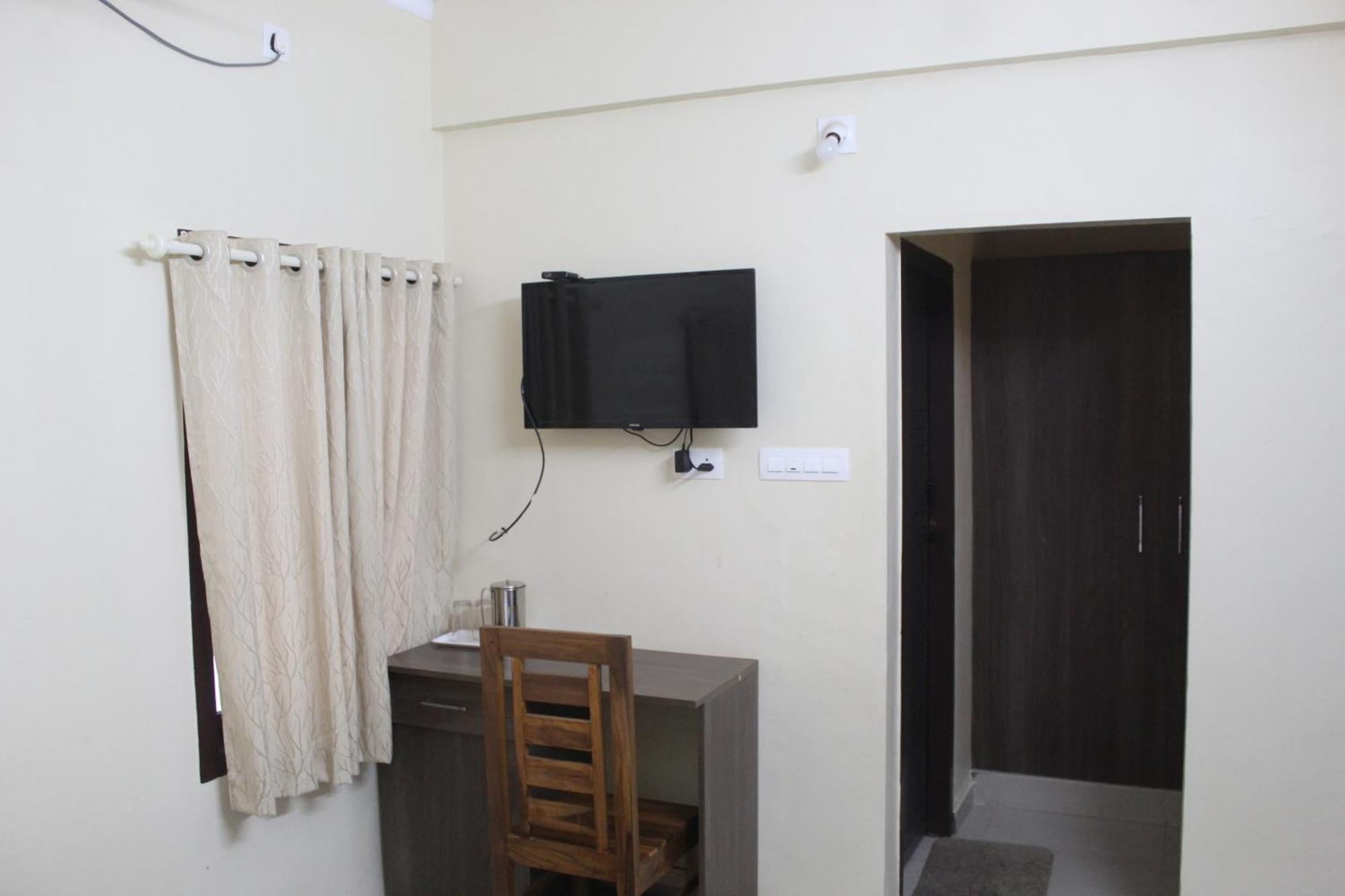 Anna Hotel Thiruvananthapuram Exterior photo